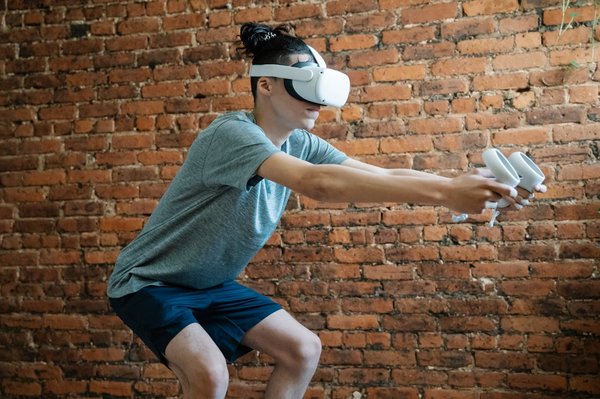 Quelles sont les meilleures pratiques pour optimiser les performances d'un jeu en réalité virtuelle?